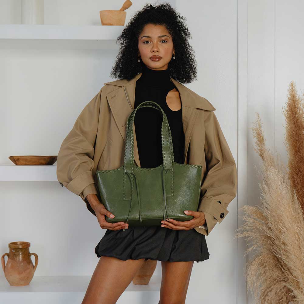 Black Phoebe Recycled Vegan Shoulder Bag - Melie Bianco